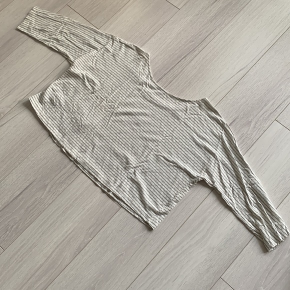 Anthropologie Cropped T-shirt in Striped Grey/White - Picture 2 of 7